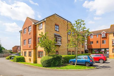 2 bedroom flat for sale, Lea Court, North Chingford