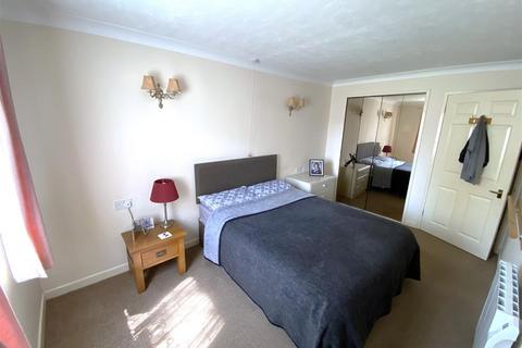 1 bedroom retirement property for sale, Swiss Gardens, Shoreham-By-Sea BN43