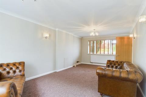 3 bedroom detached house to rent, Lansdowne Street, Stoke-On-Trent ST3