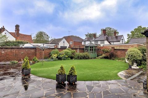 6 High Street, Epping, CM16 4AB