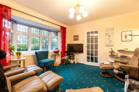 6 High Street, Epping, CM16 4AB