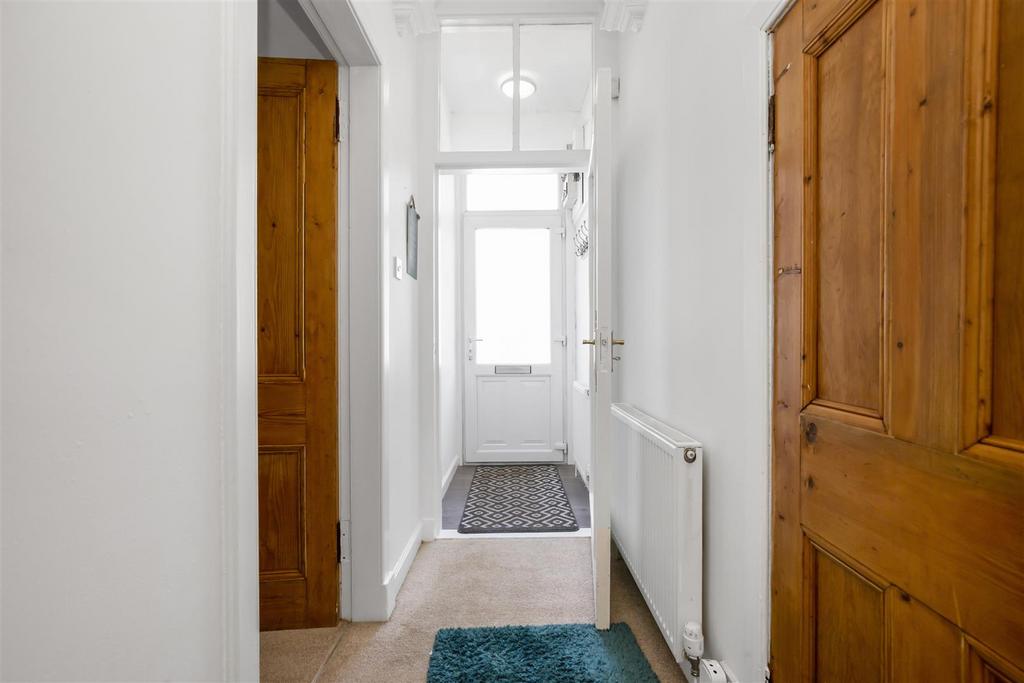 26 Shamrock Street, Dunfermline, KY12... 1 bed ground floor flat for
