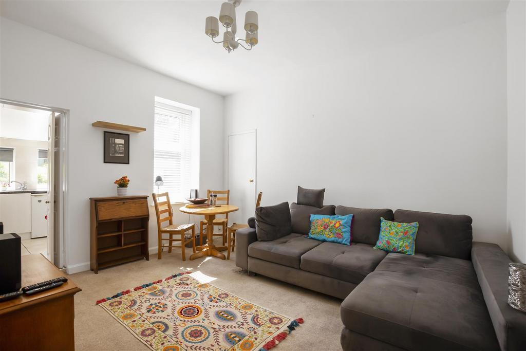 26 Shamrock Street, Dunfermline, KY12... 1 bed ground floor flat for