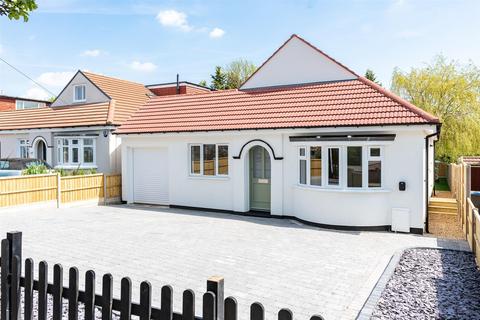 3 bedroom detached bungalow for sale, Theobalds Road, Cuffley