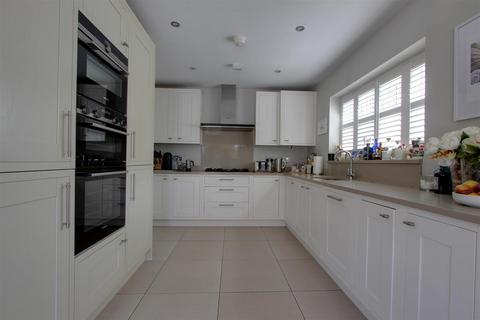 5 bedroom detached house for sale, Hyde Street, Aston Clinton,