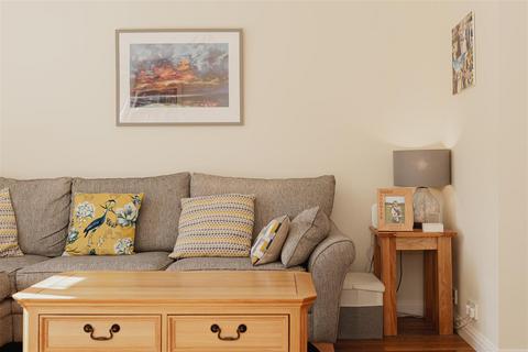78 Alpine Road, Redhill, RH1 2LF