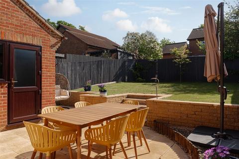 78 Alpine Road, Redhill, RH1 2LF