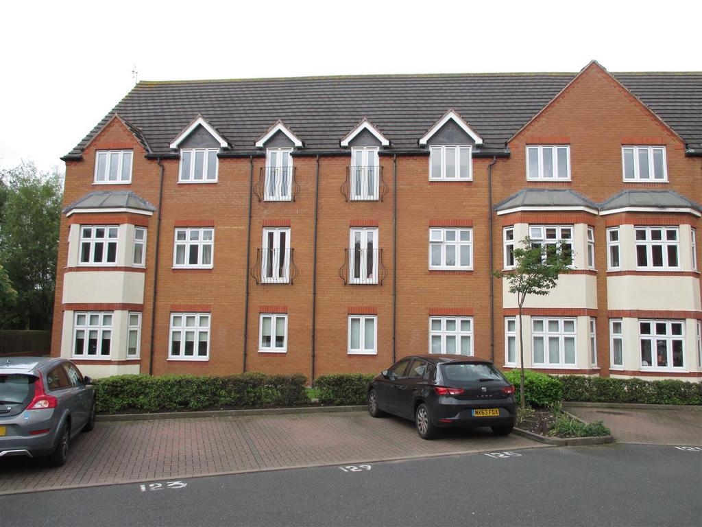 The Briars, Aldridge 2 bed apartment for sale £155,000