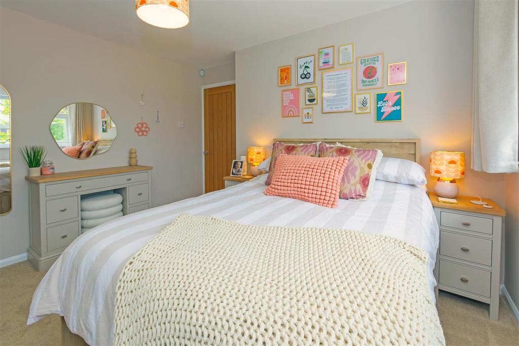 Bedroom 2.2 1 N9 A2369-Enhanced-NR.jpg