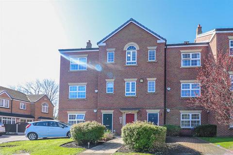 2 bedroom apartment for sale, Otterstye View, Southport PR8
