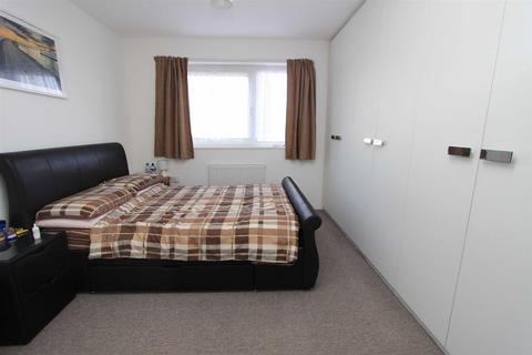 1 bedroom flat for sale, Exeter Road, Dagenham