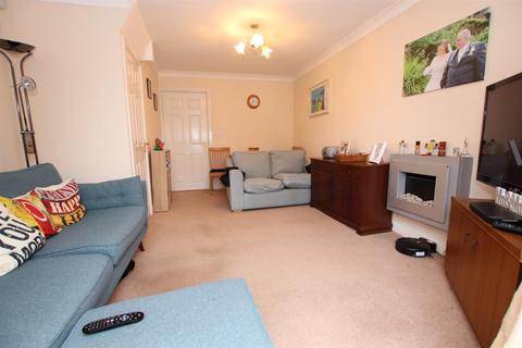 3 bedroom townhouse for sale, Forestdale Way, Shipley