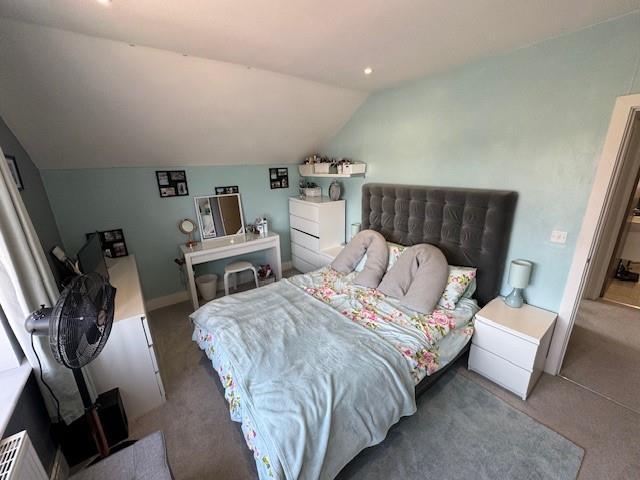 Bedroom 2 main.jpg