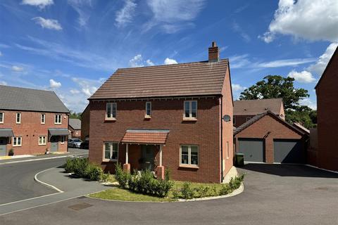 4 bedroom detached house for sale, Greenfield Avenue, Lutterworth