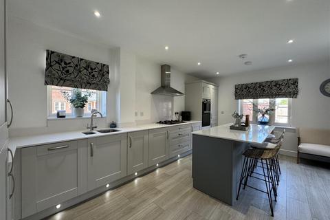 4 bedroom detached house for sale, Greenfield Avenue, Lutterworth