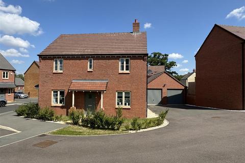 4 bedroom detached house for sale, Greenfield Avenue, Lutterworth