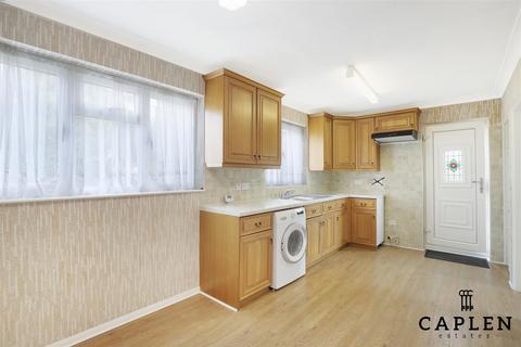 9 Fairview Drive, Chigwell, IG7 6HS