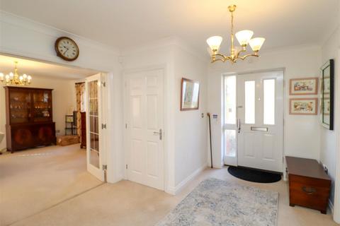 14 Monarch Drive, Shinfield, Reading, RG2 9EW