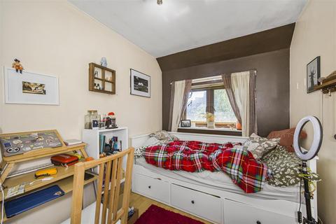 147 Walnut Road, London, E10 5TQ