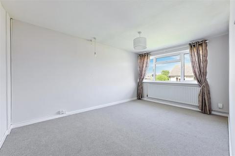 6 Wimborne Close, Epsom, KT17 4DP