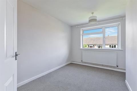 6 Wimborne Close, Epsom, KT17 4DP
