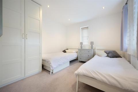 9 Swallow Place, Epsom, KT17 1AS