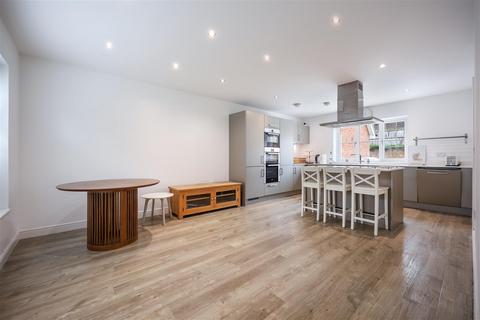 9 Swallow Place, Epsom, KT17 1AS