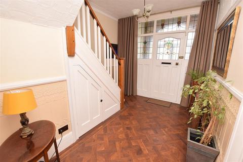 10 Connaught Avenue, Grimsby, DN32 0BS