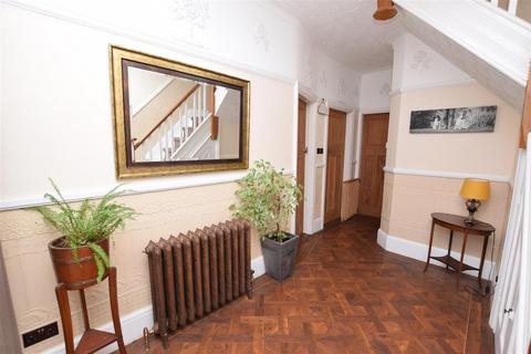 10 Connaught Avenue, Grimsby, DN32 0BS