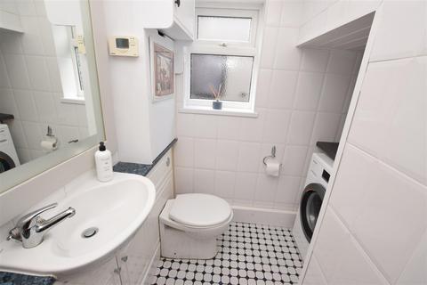 10 Connaught Avenue, Grimsby, DN32 0BS