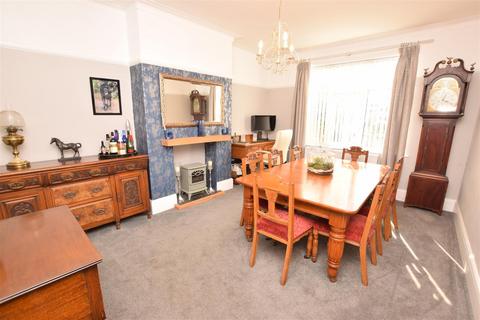10 Connaught Avenue, Grimsby, DN32 0BS