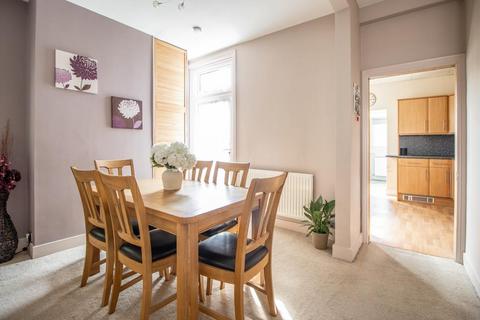 3 bedroom end of terrace house for sale, South Avenue, Southend-on-Sea SS2