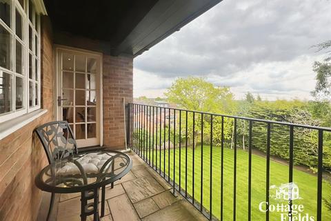 2 bedroom flat for sale, Mcadam Drive, Enfield, EN2 - Stunning View! Garage and Share of Freehold