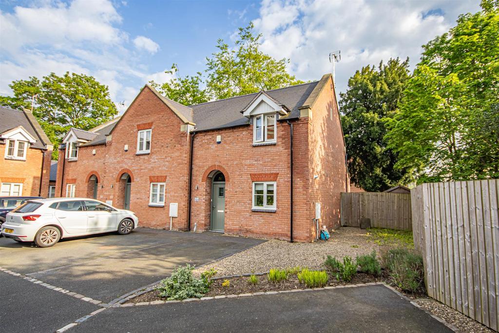Riversfield Drive, Rocester ST14 2 bed semidetached house for sale £
