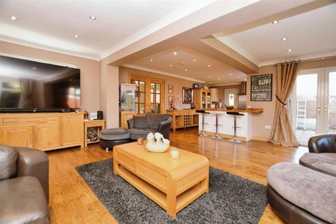 15 Balliol Drive, Scunthorpe, DN16 3LA