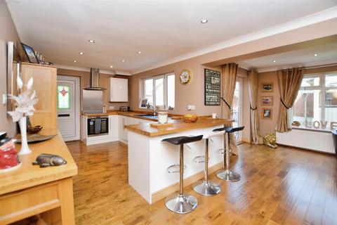 15 Balliol Drive, Scunthorpe, DN16 3LA