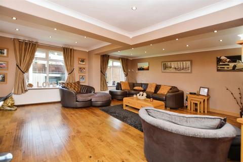 15 Balliol Drive, Scunthorpe, DN16 3LA