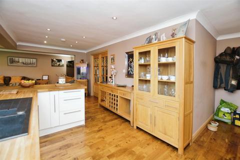 15 Balliol Drive, Scunthorpe, DN16 3LA