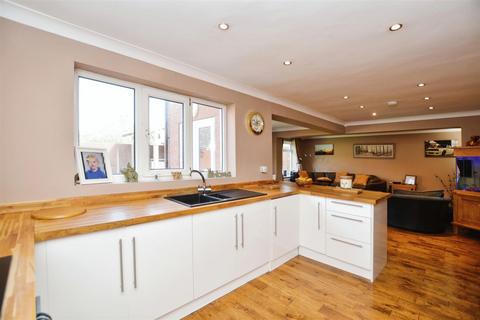 15 Balliol Drive, Scunthorpe, DN16 3LA
