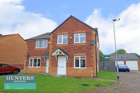 3 bedroom semi-detached house for sale, Stroothers Place Tyersal, Bradford, West Yorkshire, BD4 0BN