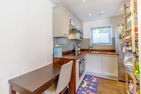 1 bedroom flat for sale, Beardsley Way, London, W3