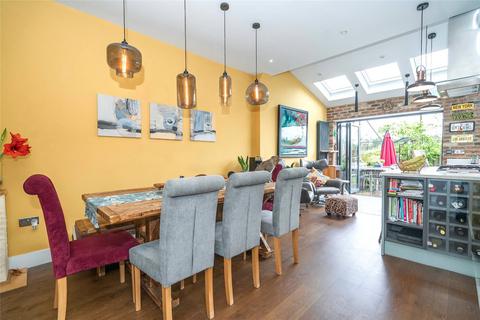 3 bedroom terraced house for sale, Stirling Road, London, N22