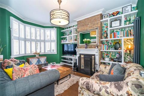 17 Stirling Road, London, N22 5BL