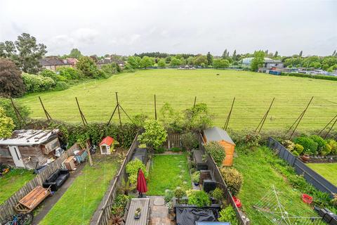 17 Stirling Road, London, N22 5BL