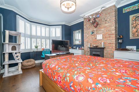 17 Stirling Road, London, N22 5BL