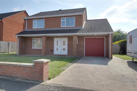 3 bedroom detached house for sale, Chauntry Road, Alford LN13