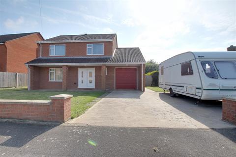 3 bedroom detached house for sale, Chauntry Road, Alford LN13