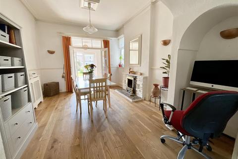 18 Stepney Road, Scarborough, YO12 5BN