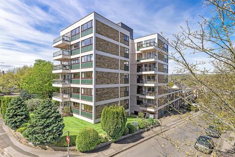 2 bedroom apartment for sale, Wells Court, Ilkley LS29