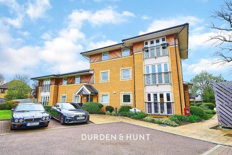 2 bedroom apartment for sale, Southwood Court, Hornchurch, RM11